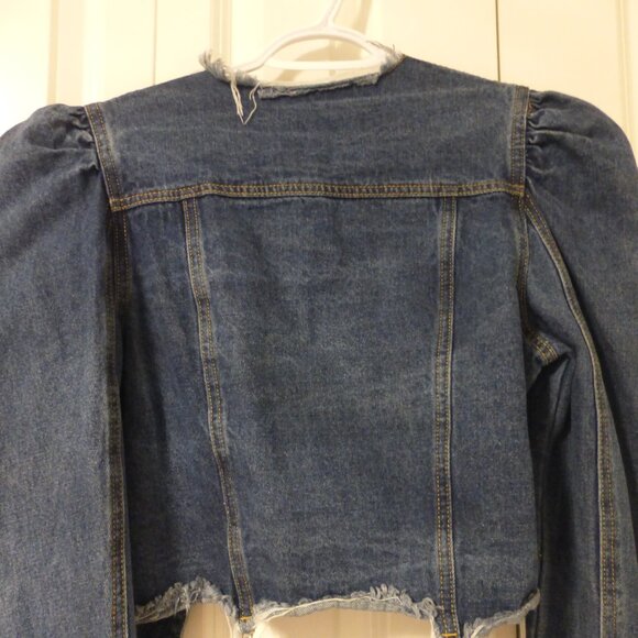 SHEIN medium wash puffy gigot sleeves denim jacket with frayed details - Picture 7 of 8